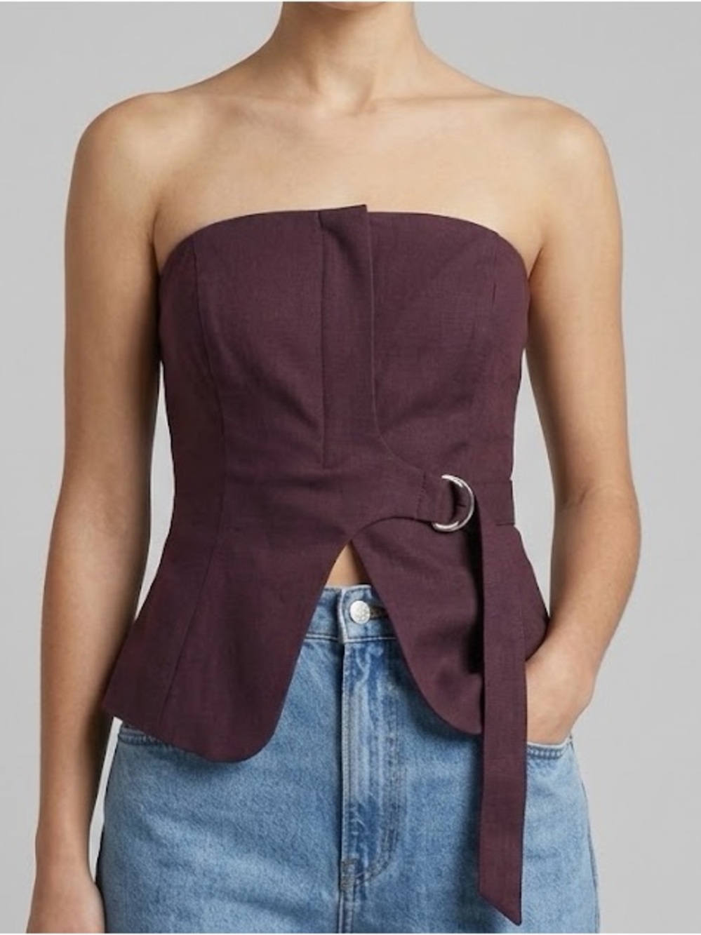 Dynamite Strapless Belted Top in Plum